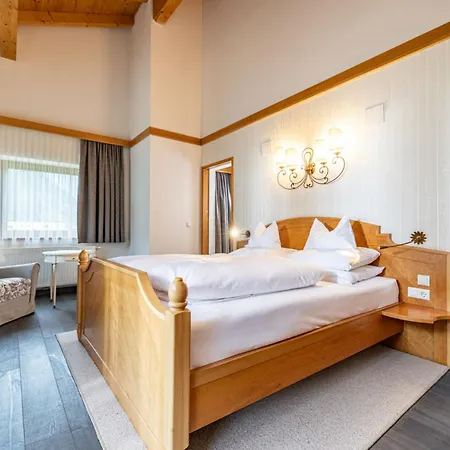 Hotel Edenlehen Mayrhofen Exterior photo